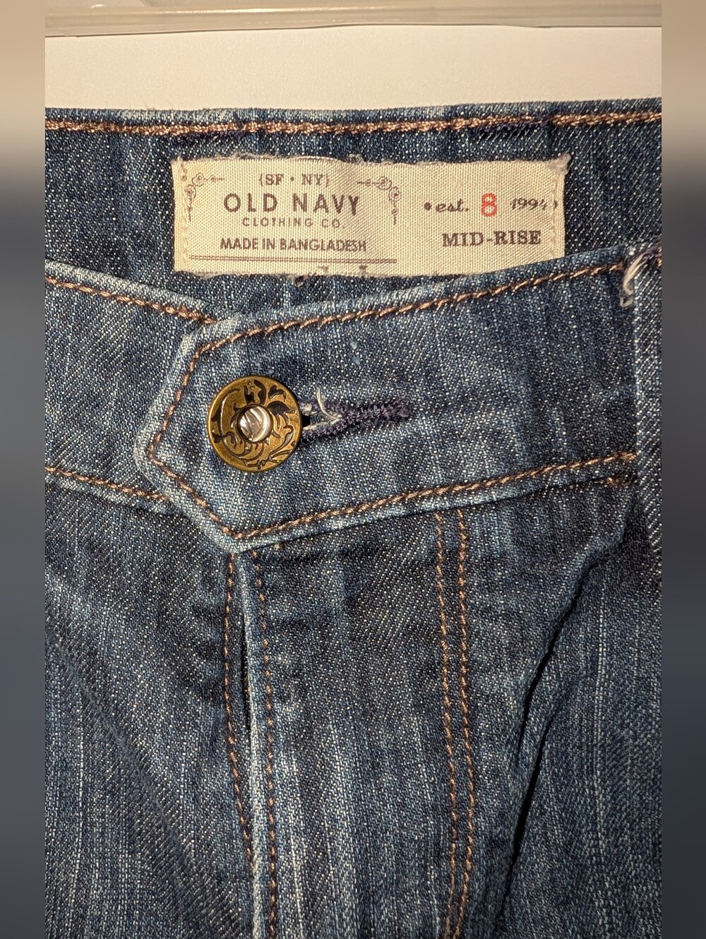 Old Navy Mid-Rise Dark Blue Denim Crop Bermuda Jeans VGUC - Picture 2 of 10